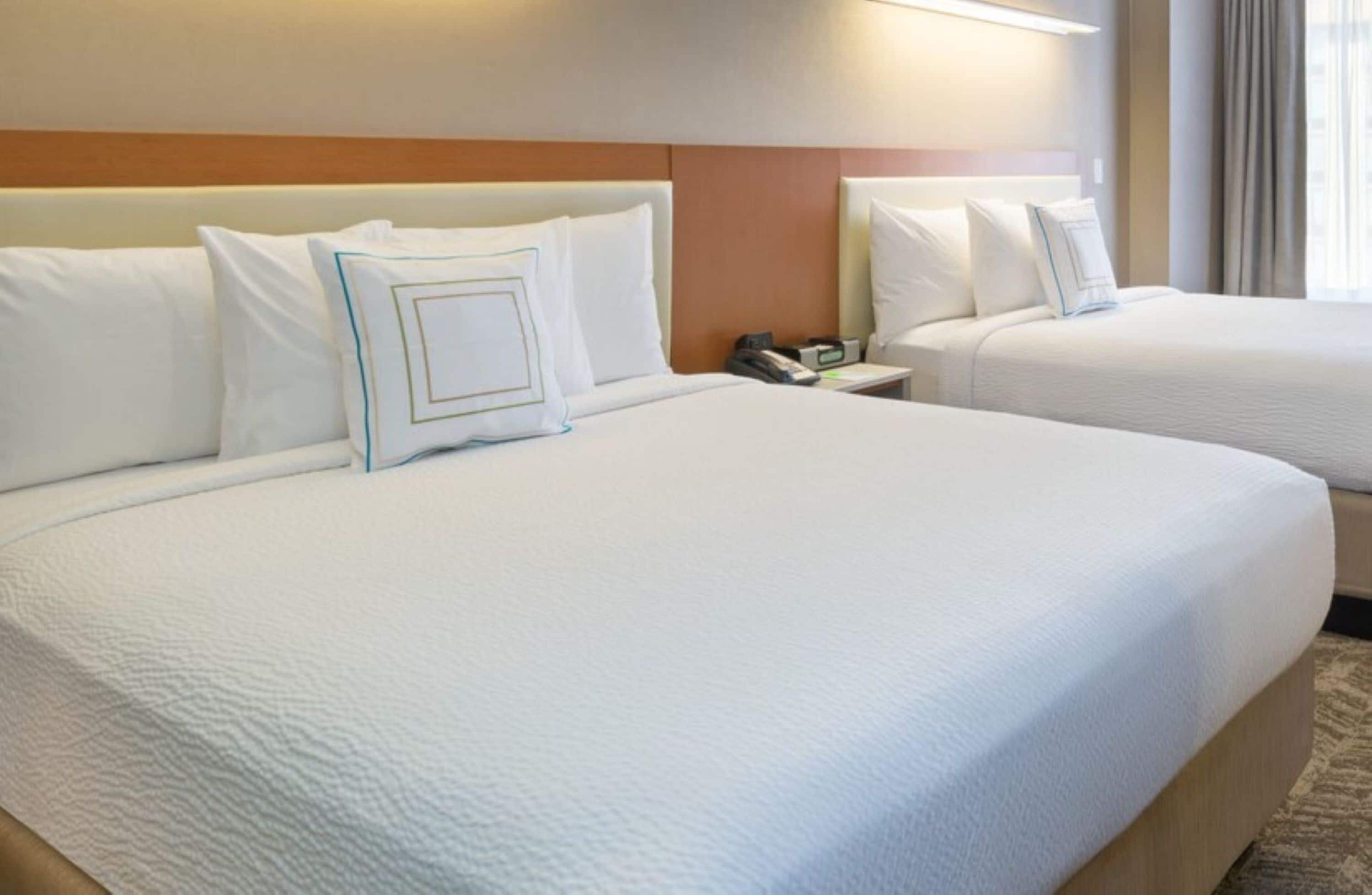 premium bedding, pillow-top beds, in-room safe, desk