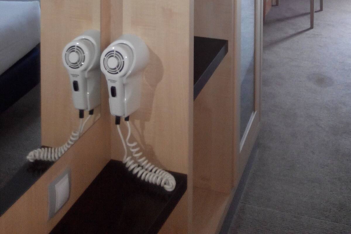 Room amenity