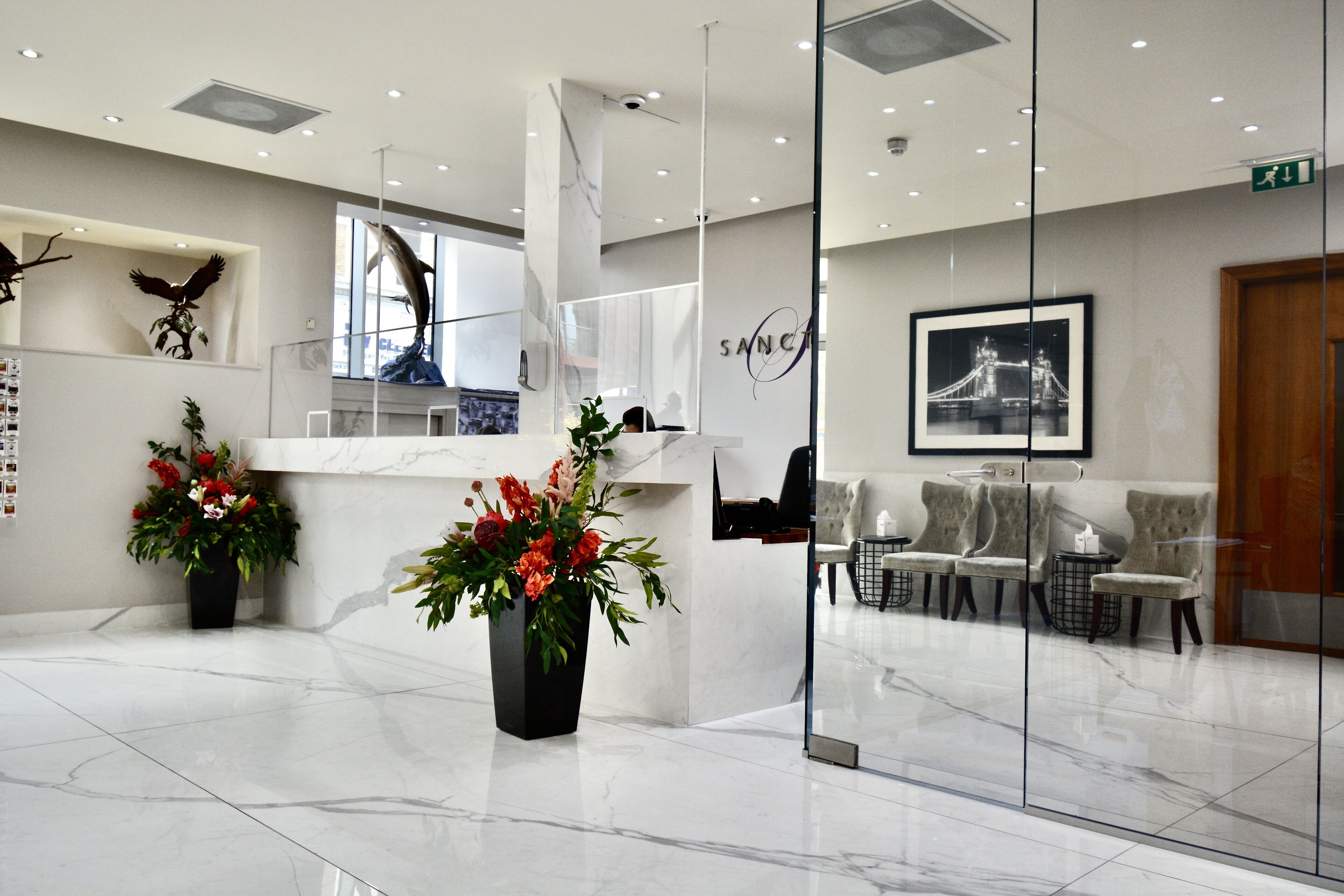 ฝ่ายต้อนรับ