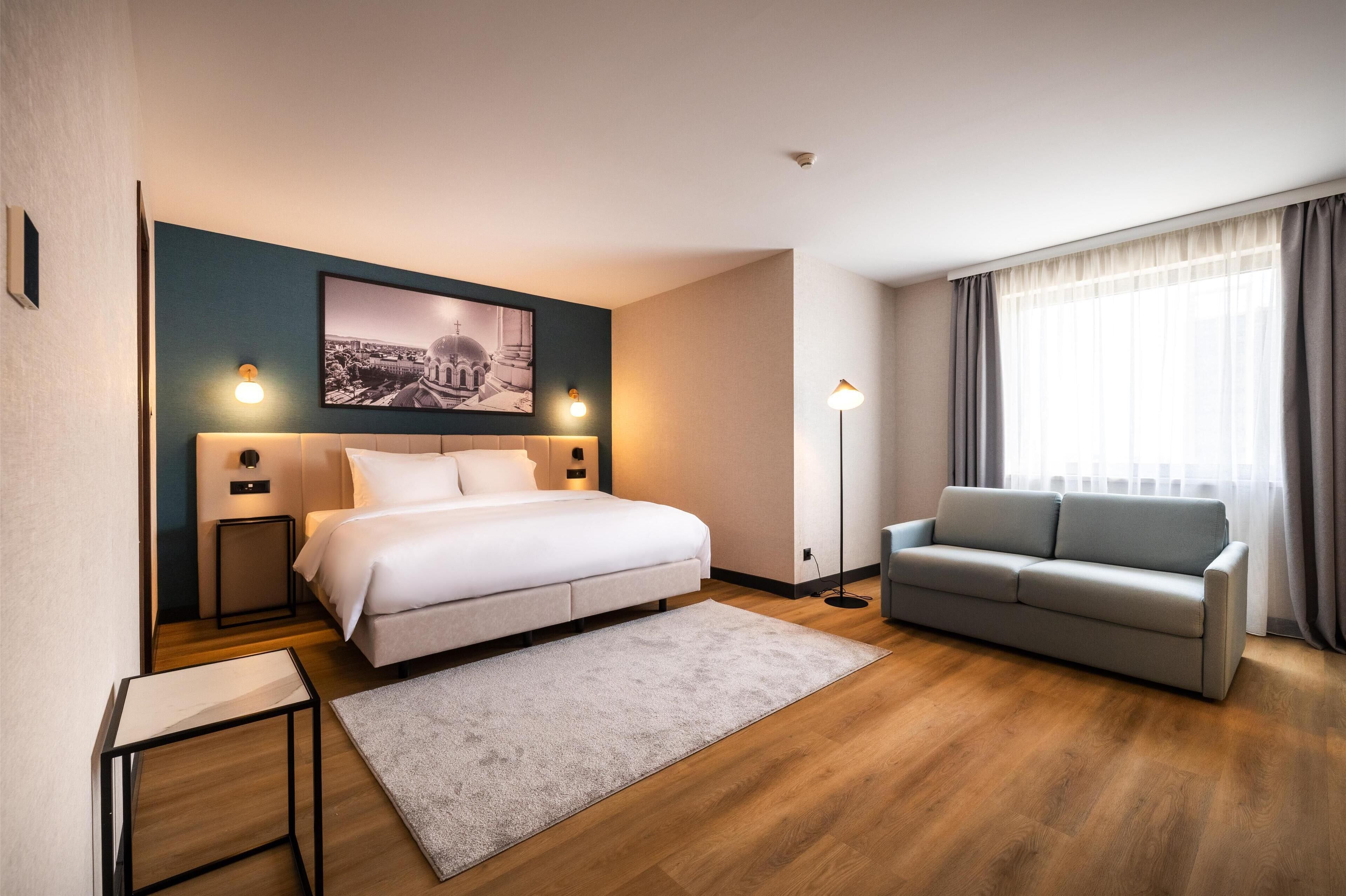 premium room | 2 bedrooms, premium bedding, select comfort beds, in-room safe