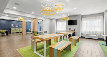 Spark by Hilton Stillwater