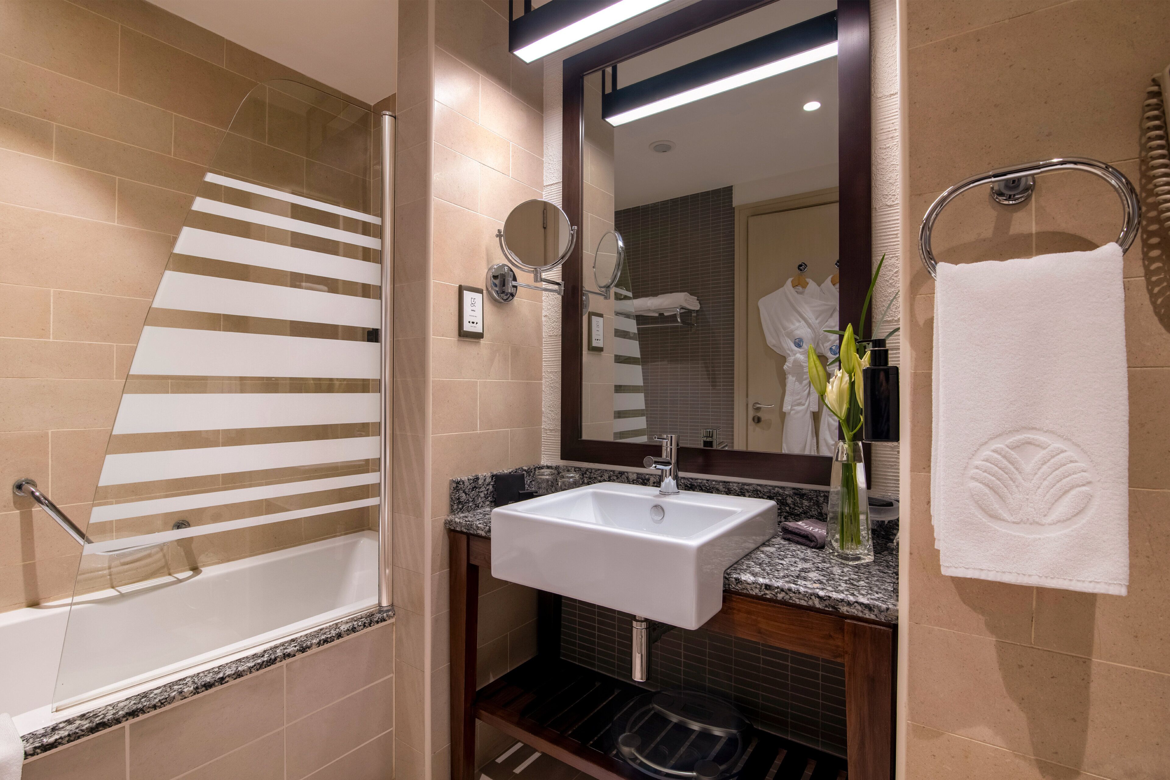 Photo - Amwaj Rotana, Jumeirah Beach