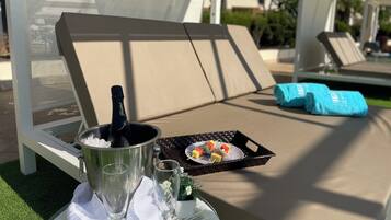 Sun deck