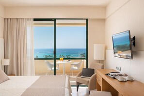 1 bedroom, down duvets, minibar, in-room safe