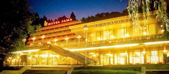 Hotel Jama
