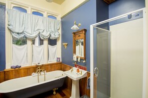 Designer toiletries, slippers, towels