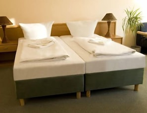 Iron/ironing board, free WiFi, wheelchair access