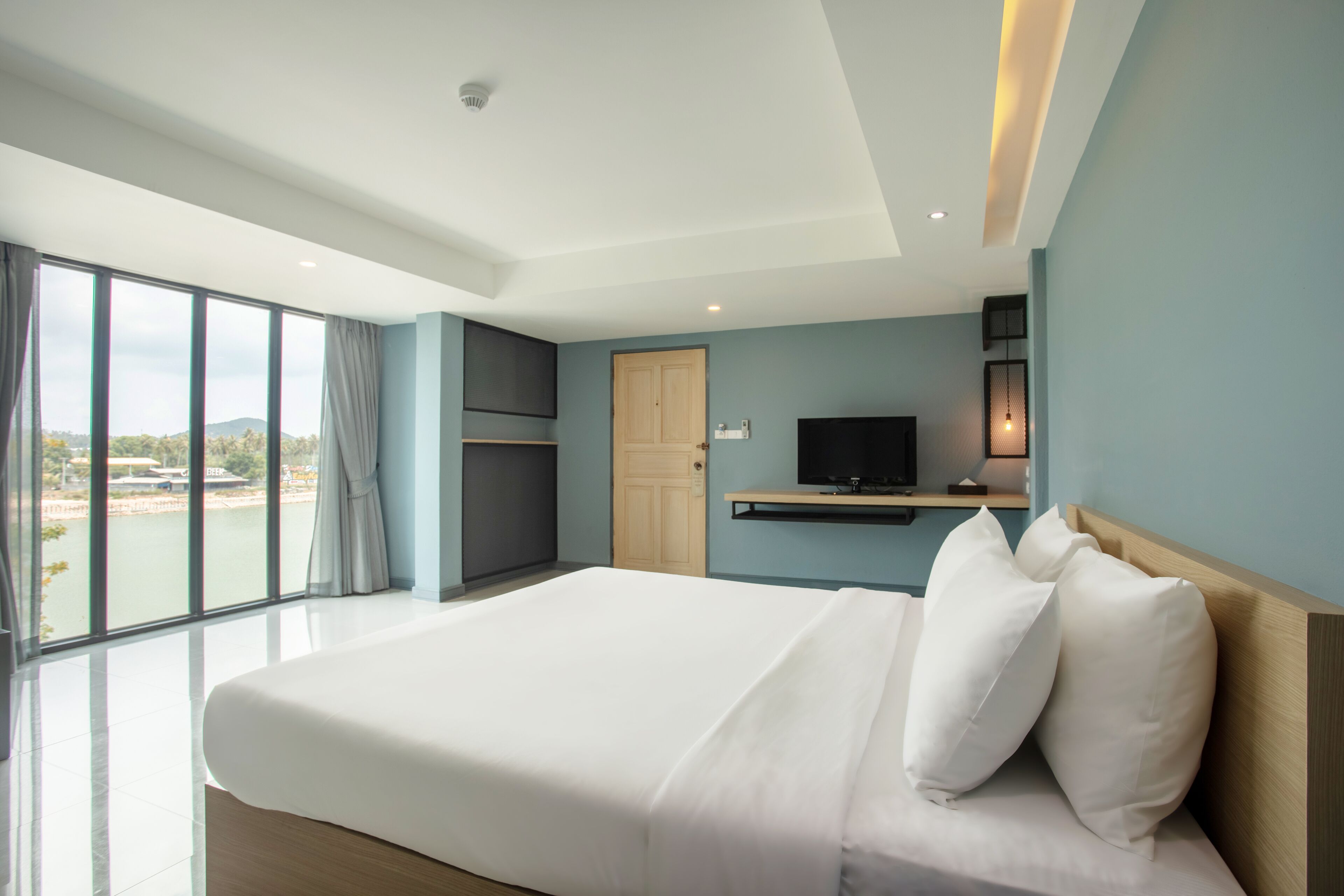 Premium bedding, Select Comfort beds, minibar, in-room safe