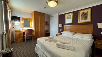 經濟雙人房, 1 張標準雙人床 | 書桌、熨斗/熨衫板、免費 Wi-Fi、床單