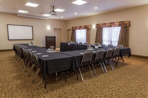 Meeting facility - Ramada by Wyndham Westlock (Westlock)