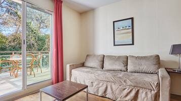 Superior Apartment, 1 Bedroom, Balcony (4 People) | Desk, soundproofing, iron/ironing board, free cribs/infant beds