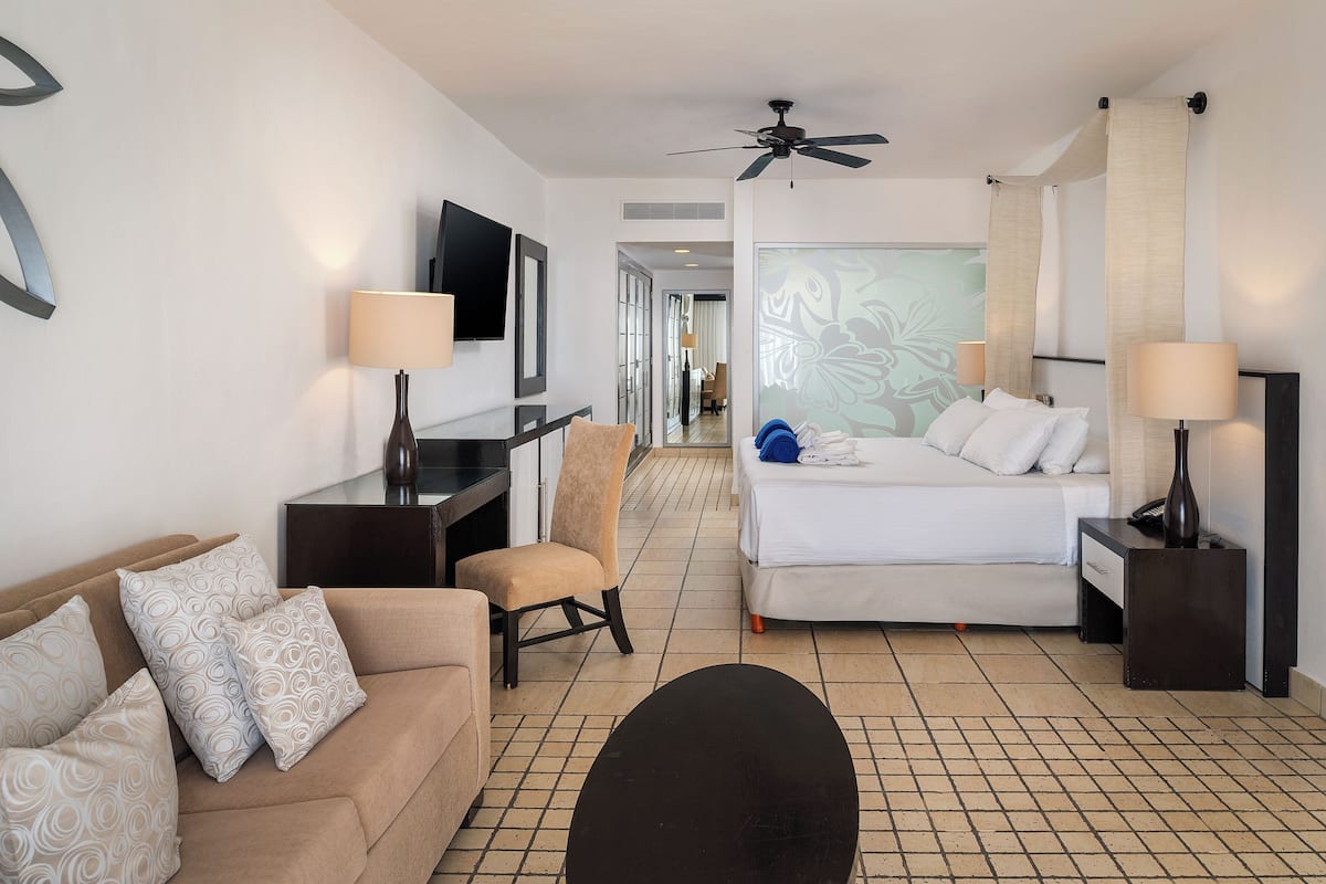 Privilege Honeymoon Suite | Ropa de cama de alta calidad y artículos del minibar gratis