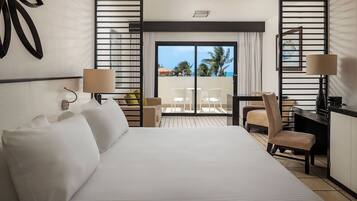 Junior Suite Ocean View | Literie de qualité, articles de minibar gratuits, coffre-fort, bureau