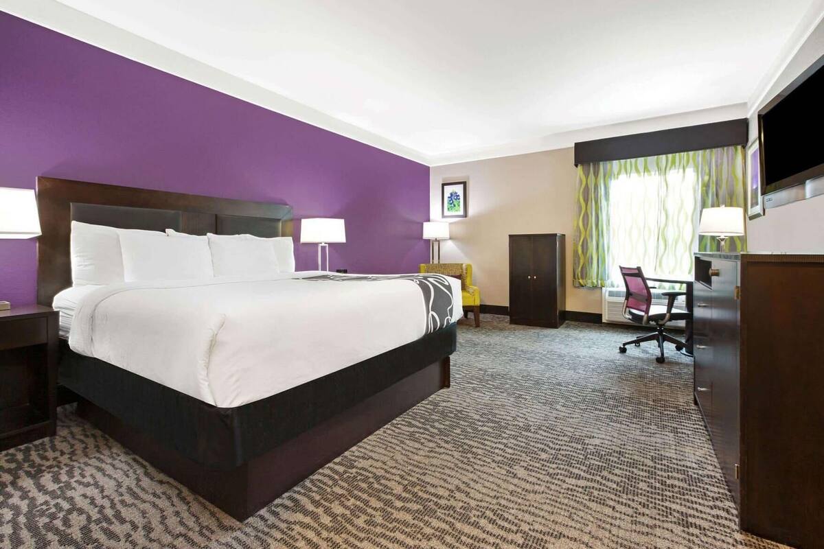 In-room safe, desk, iron/ironing board, free cribs/infant beds