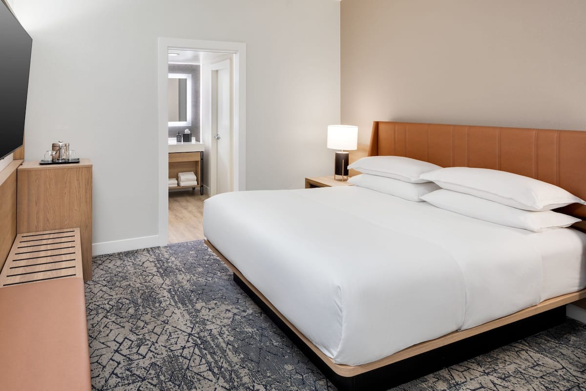 1 bedroom, premium bedding, pillowtop beds, in-room safe