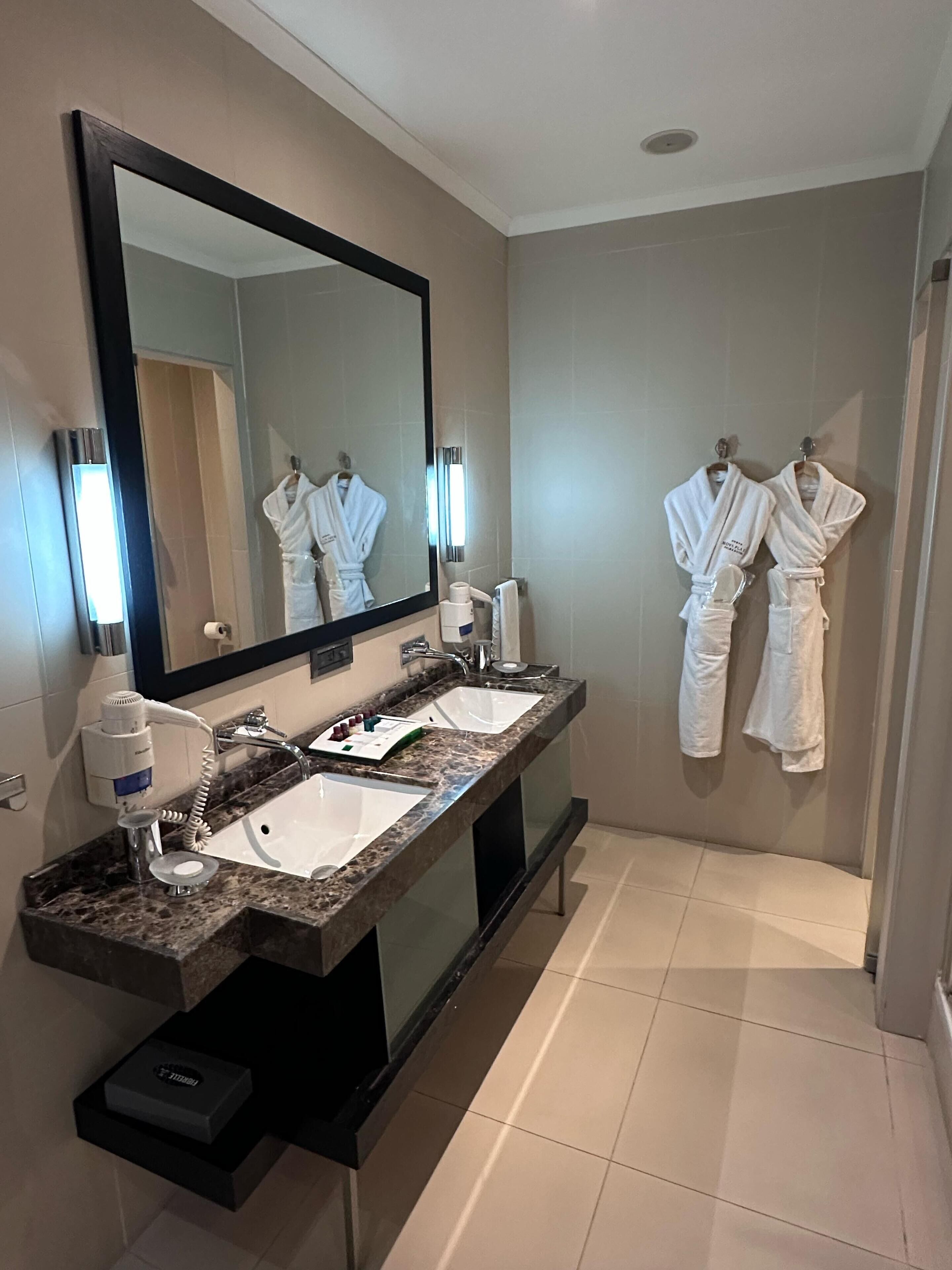 Photo - ADM Grand Hotel