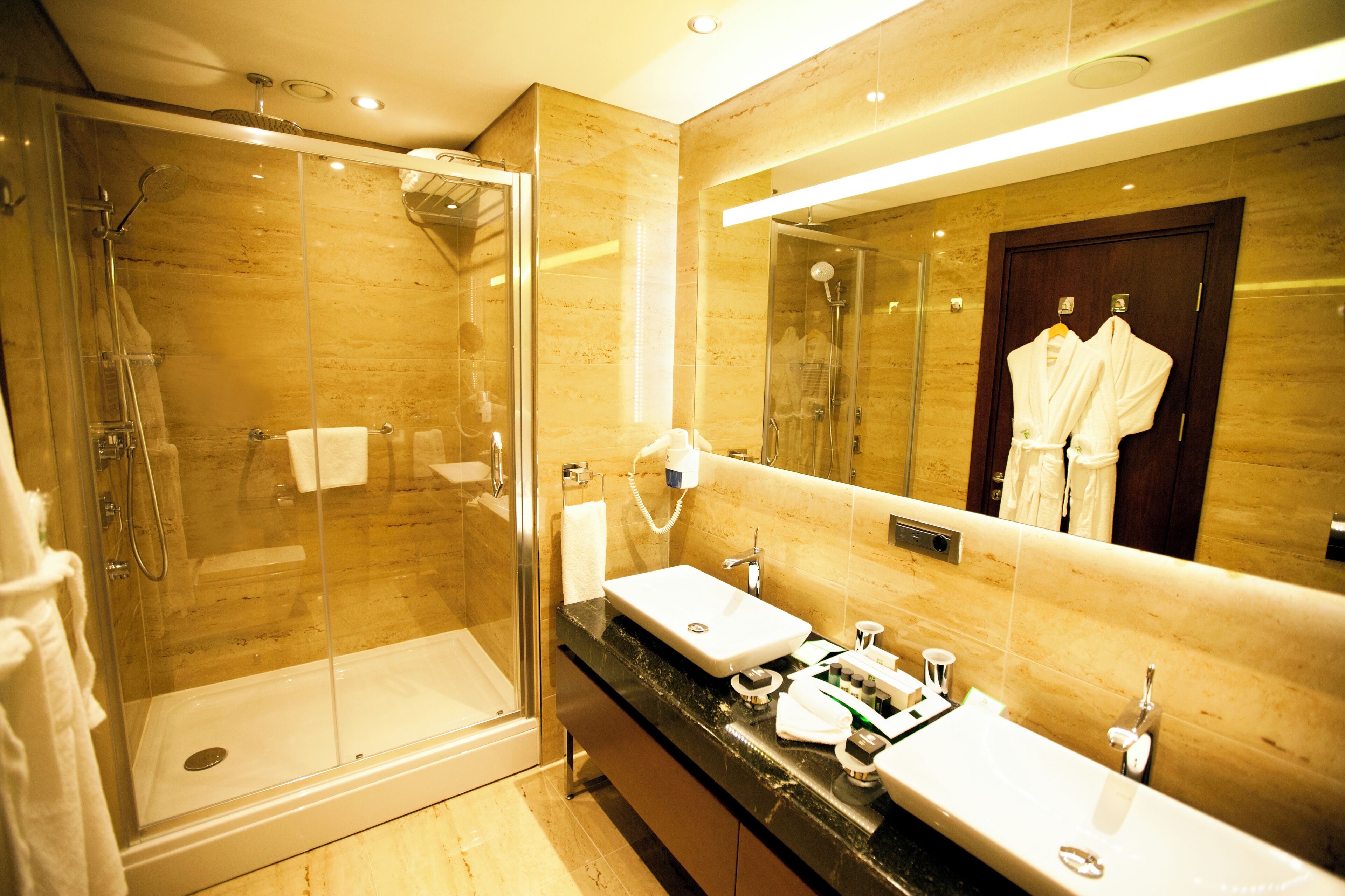Photo - ADM Grand Hotel