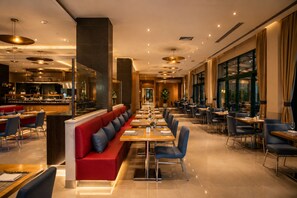 Breakfast area - ADM Grand Hotel (Istanbul)