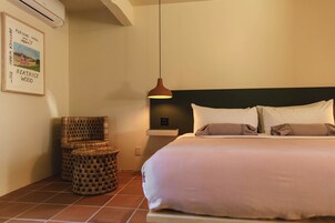 Wifi gratis, ropa de cama y despertador 