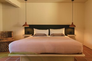 Rom | Wi-fi (inkludert), sengetøy og vekkerklokke