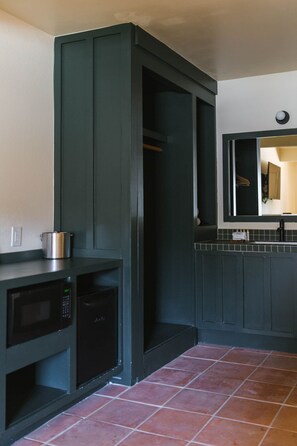 Dobbeltrom – deluxe | Wi-fi (inkludert), sengetøy og vekkerklokke