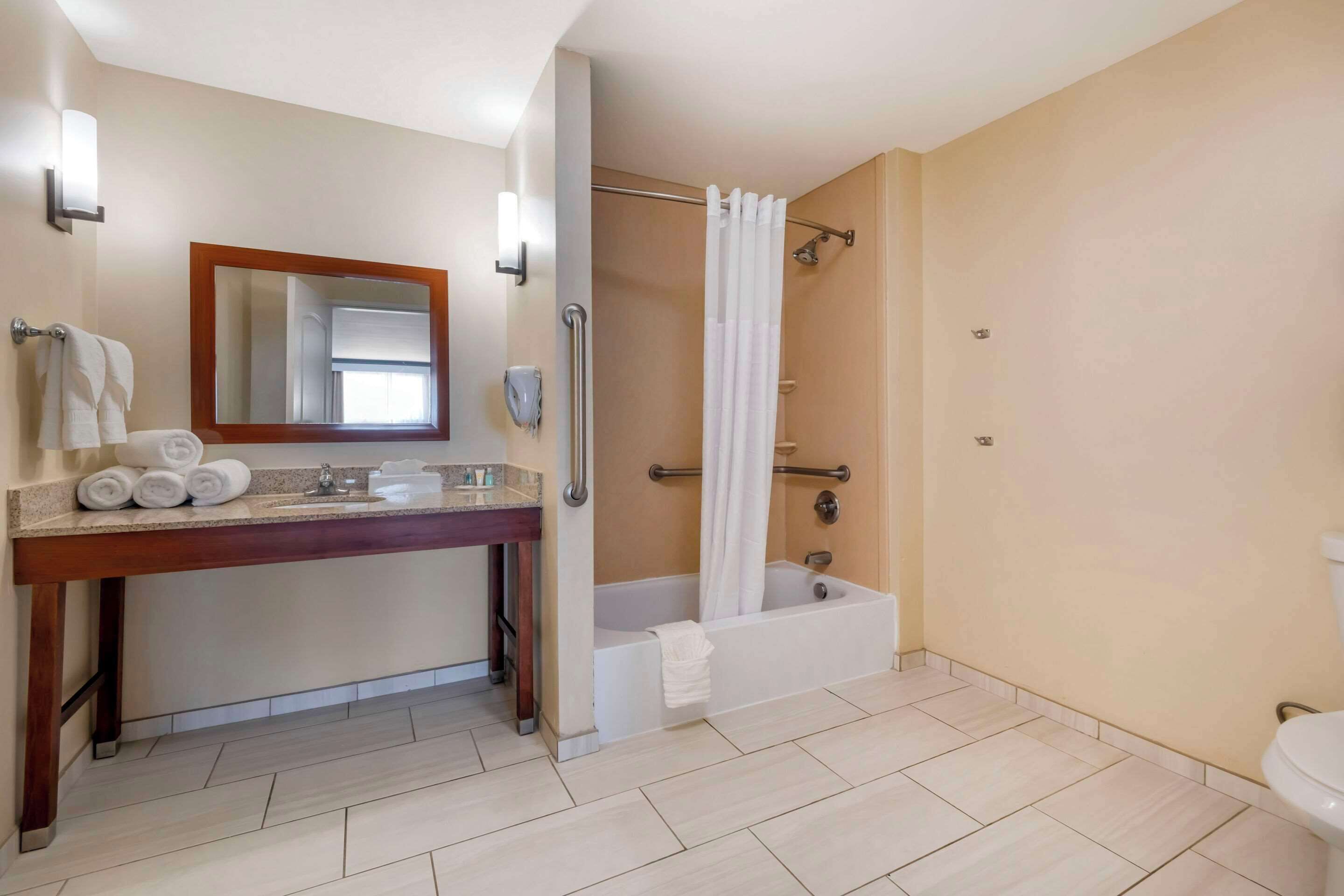 suite, multiple beds, accessible, non smoking | premium bedding, in-room safe, desk, iron/ironing board