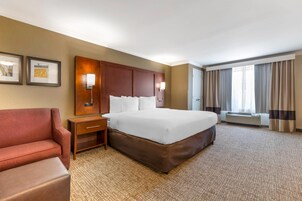 Suite, 1 King Bed with Sofa bed, Non Smoking | Premium bedding, desk, blackout drapes, iron/ironing board