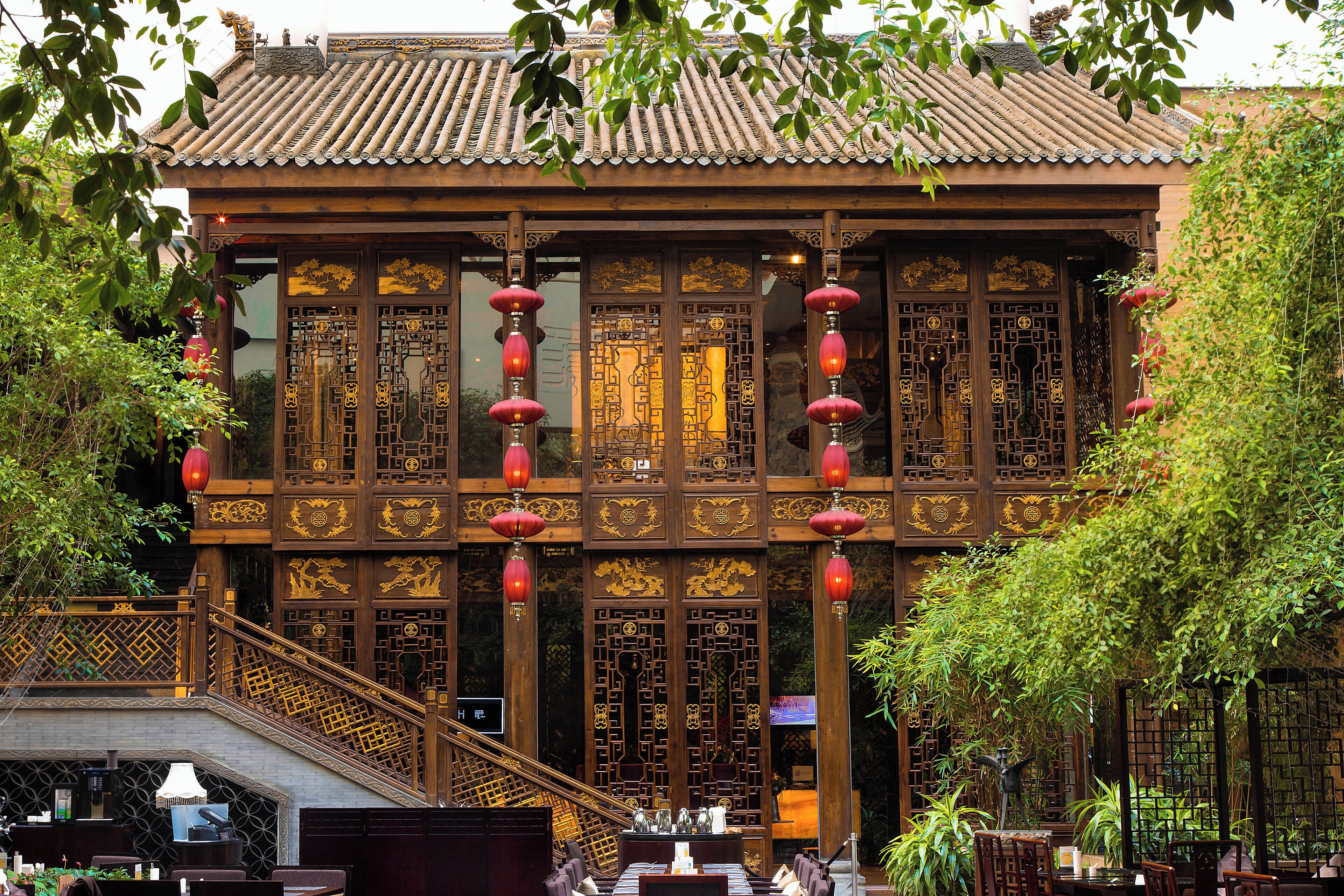 4 restoran, melayani sarapan 