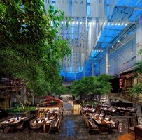 4 restaurants, breakfast served