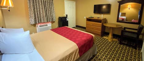 Comfort Room, 1 Queen Bed, Non Smoking, Refrigerator & Microwave