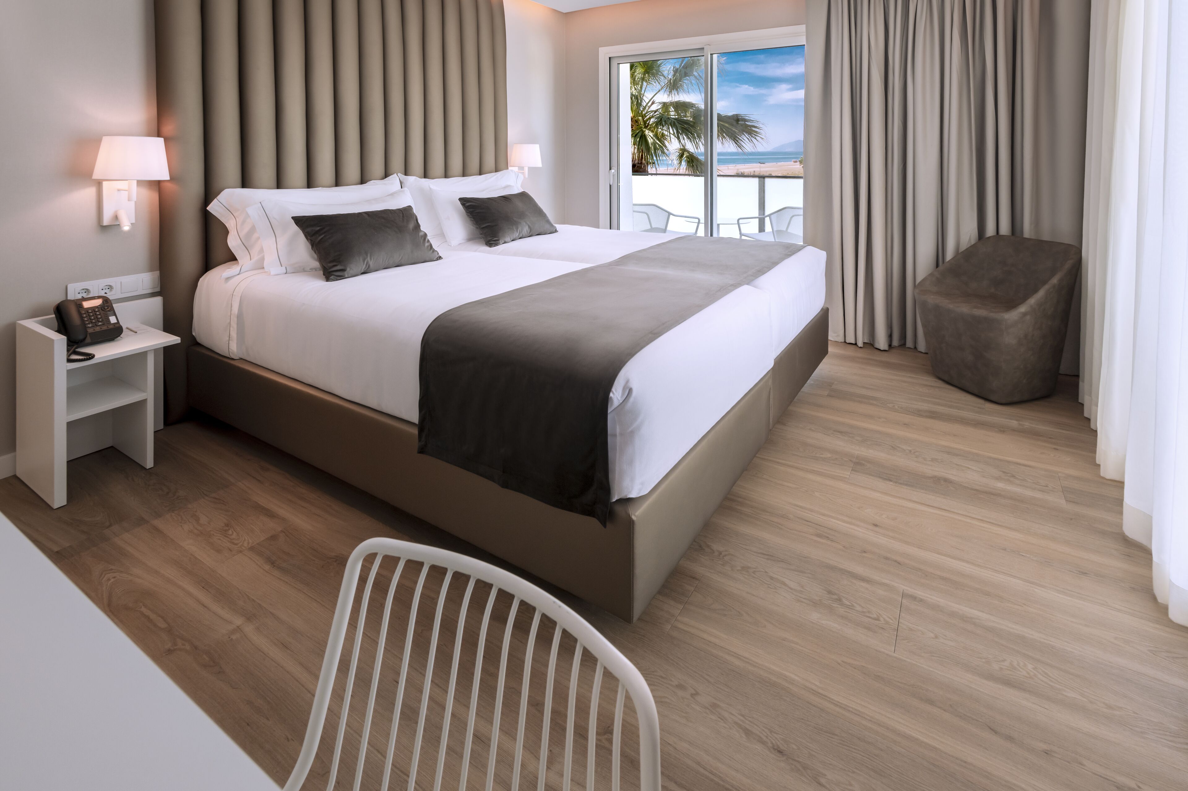 premium bedding, minibar, in-room safe, desk