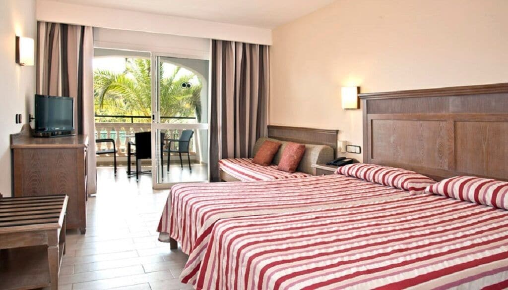 In-room safe, desk, free cribs/infant beds, free WiFi