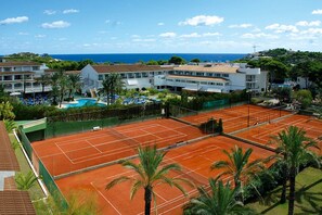 Tennis court - FERGUS Club Font de Sa Cala Beach (Capdepera)