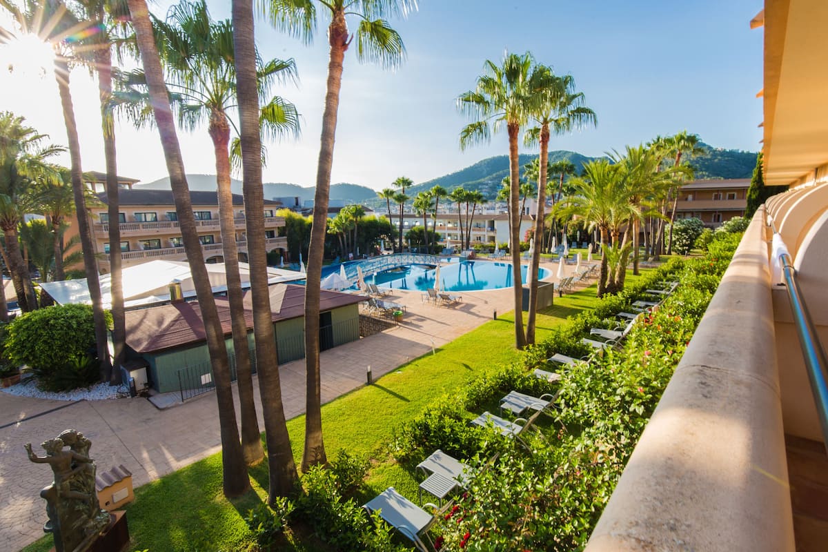 Premium Double Room, Balcony (Spa access) | Garden view