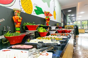 Frühstück, Mittagessen und Abendessen