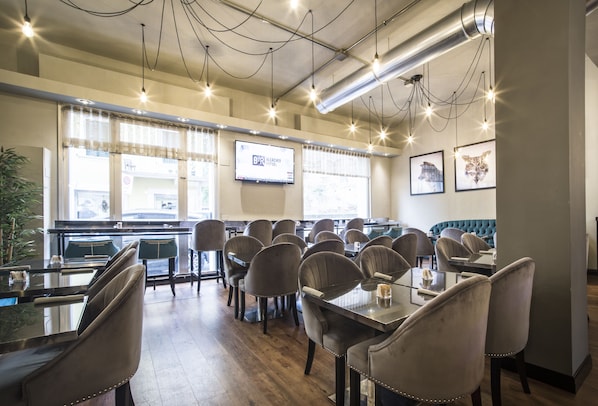 Daily buffet breakfast (EUR 16 per person)