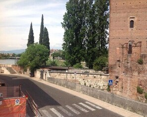 Deluxe Apartment, 1 bedroom (5 Pax) | Hochwertige Bettwaren, Minibar, Zimmersafe, Schreibtisch