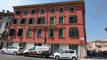 Facciata della struttura