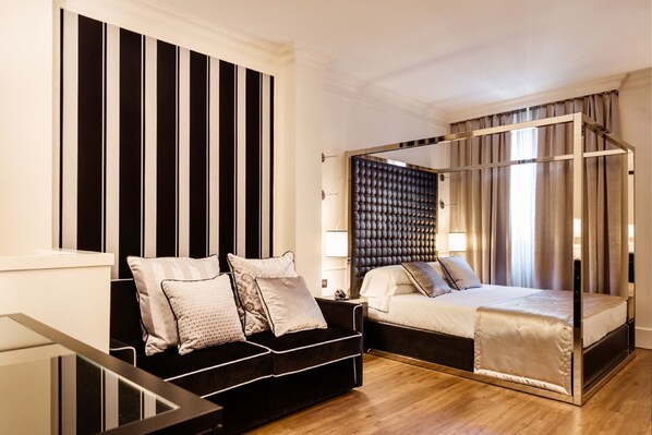 Premium bedding, minibar, in-room safe, desk