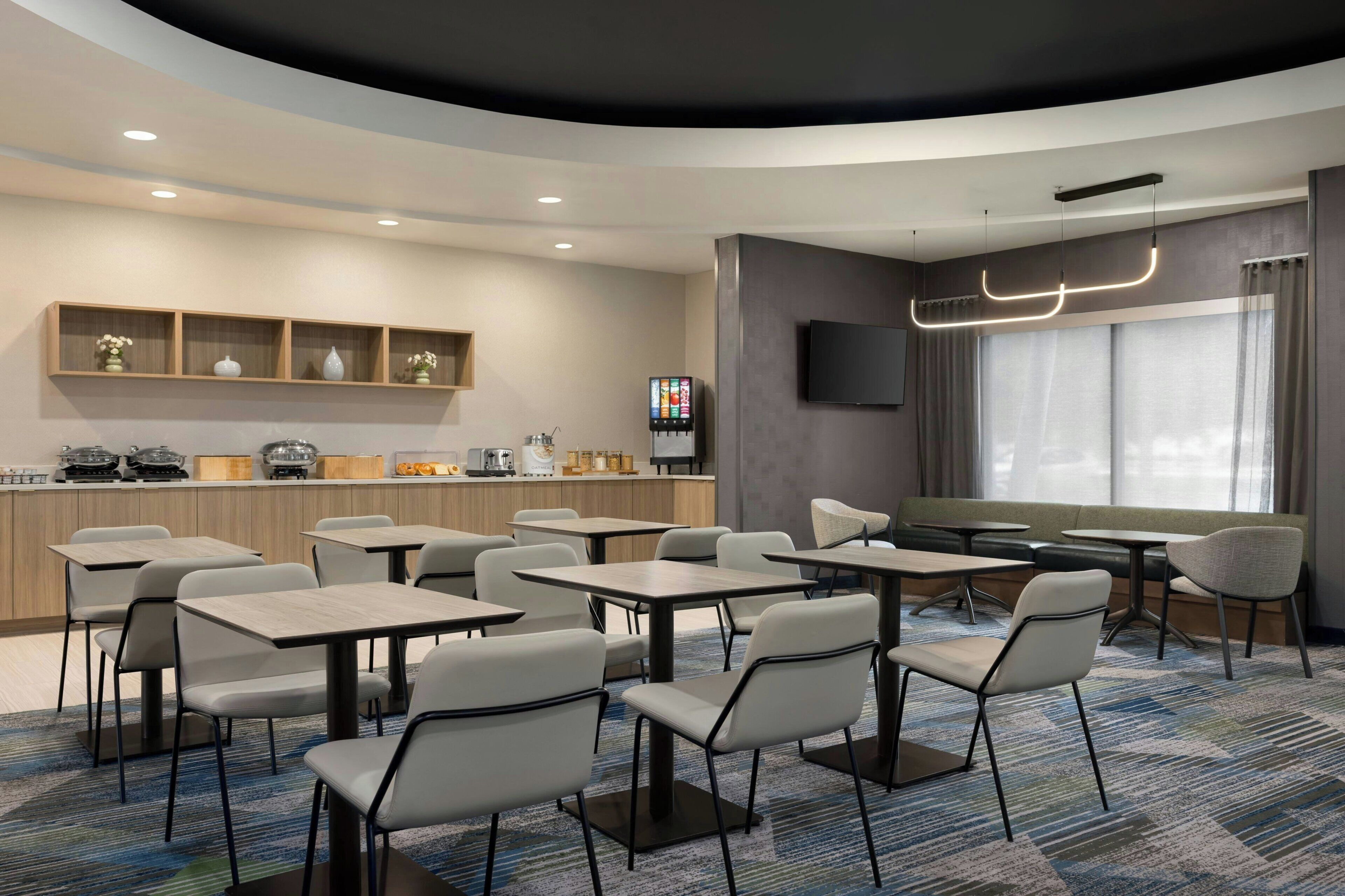 Free daily buffet breakfast 