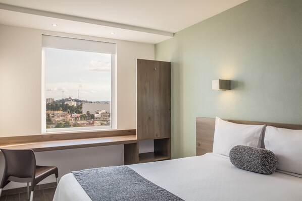 Desk, iron/ironing board, free WiFi, bed sheets - One Coatzacoalcos Forum (Coatzacoalcos)