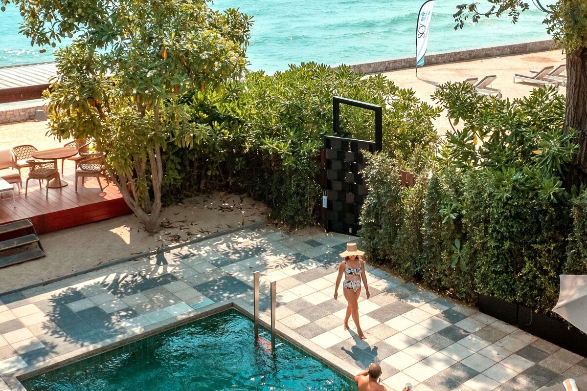 Villa, 2 Bedrooms, Beachfront, Private Pool | Premium bedding, minibar (some free items), in-room safe, desk
