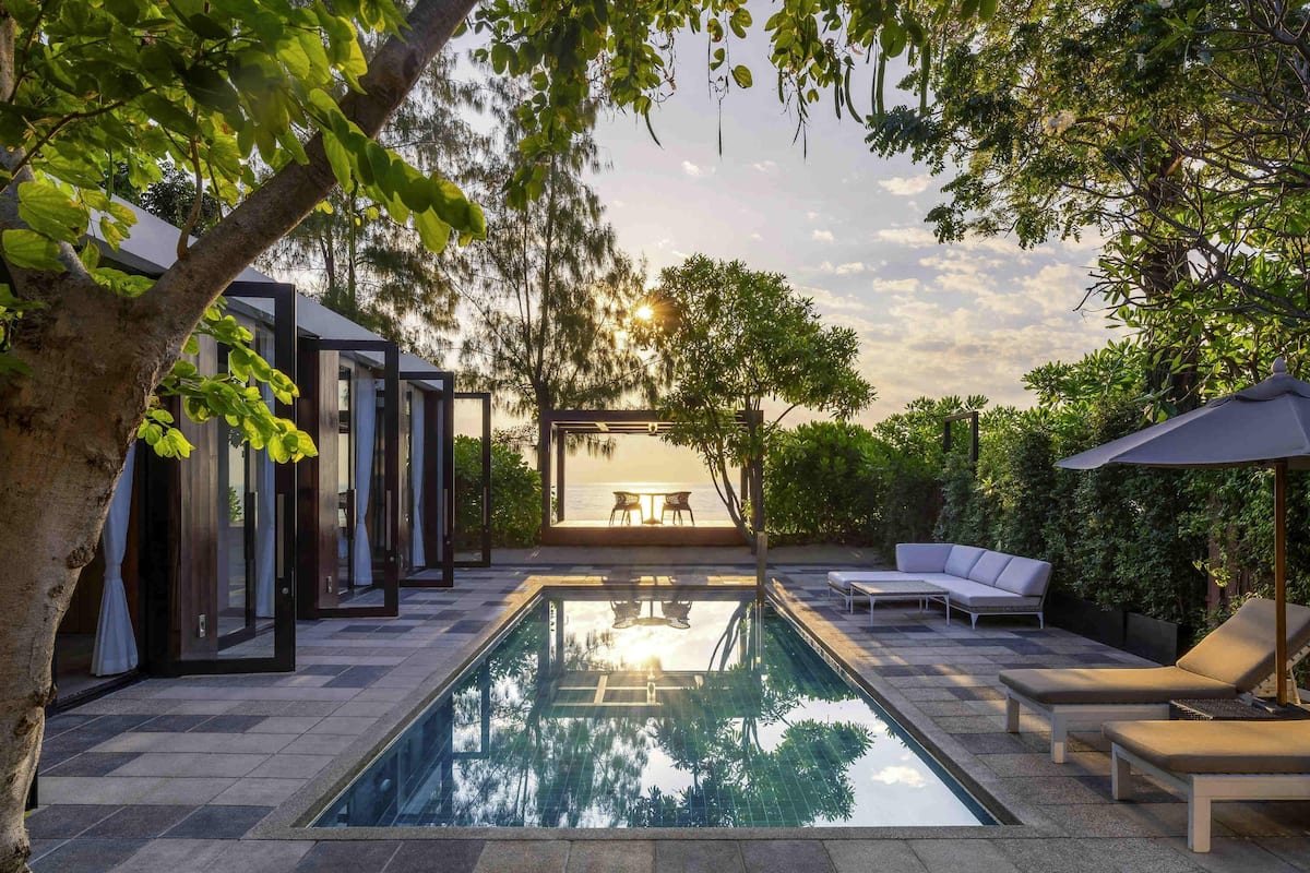 Villa, 2 Bedrooms, Beachfront, Private Pool | Roupas de cama premium, frigobar (abastecido com alguns itens grátis)