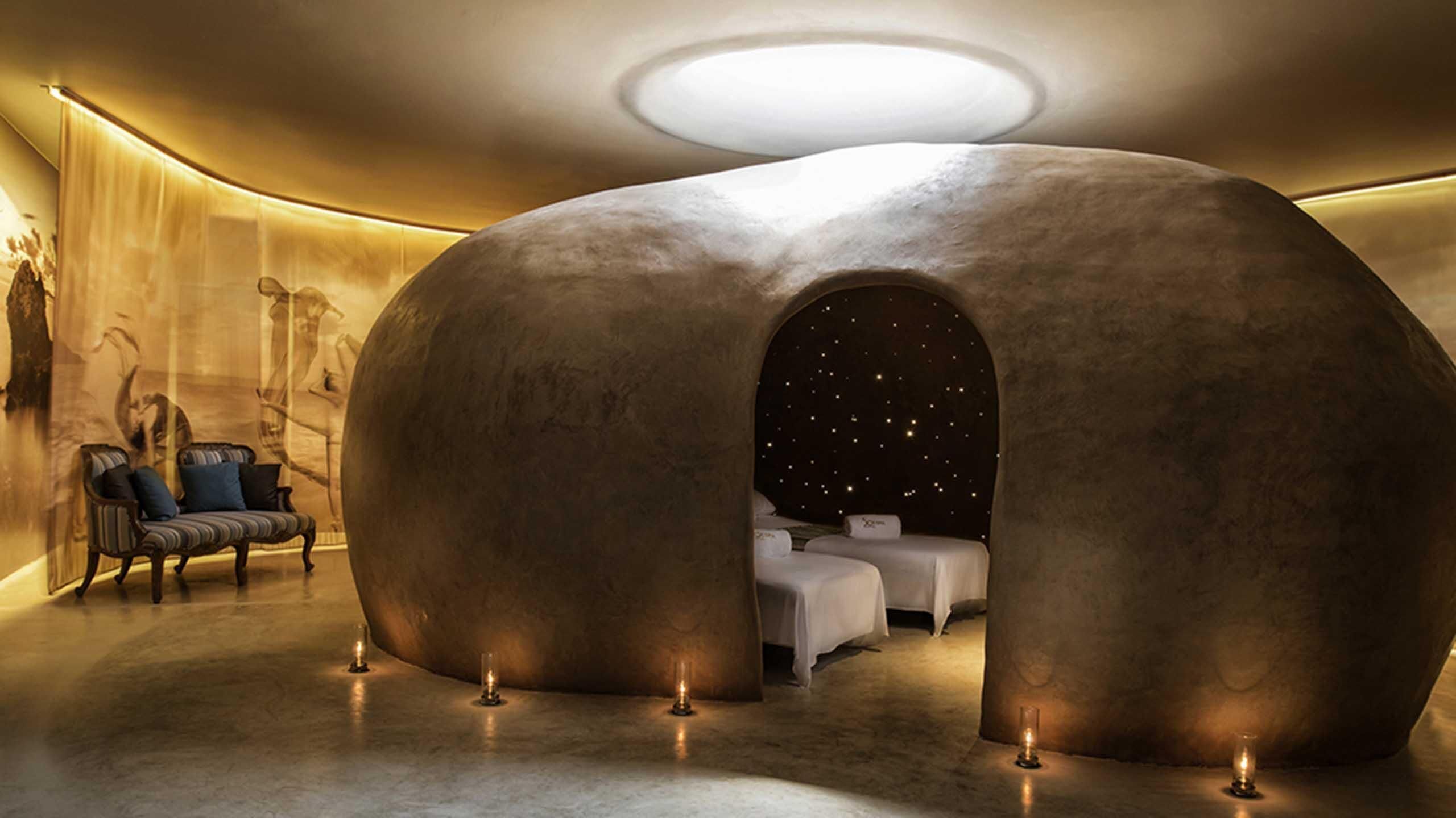 Couples treatment room(s), hot tub, steam room, body treatments