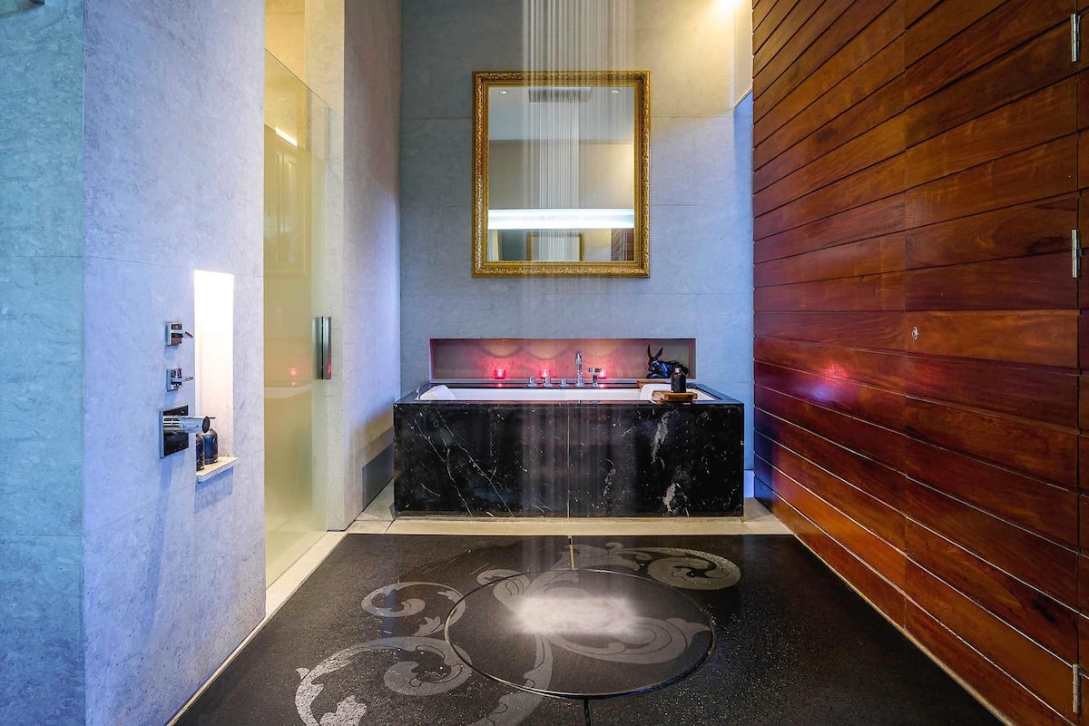 Hochwertige Bettwaren, Minibar (mit einigen kostenlosen Artikeln)