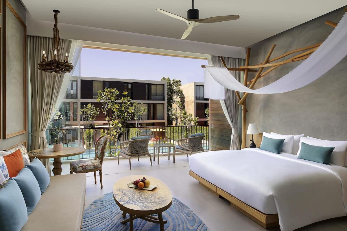 SO STUDIO, 1 King Bed, Signature Pool View, Open Plan, SO Nature design