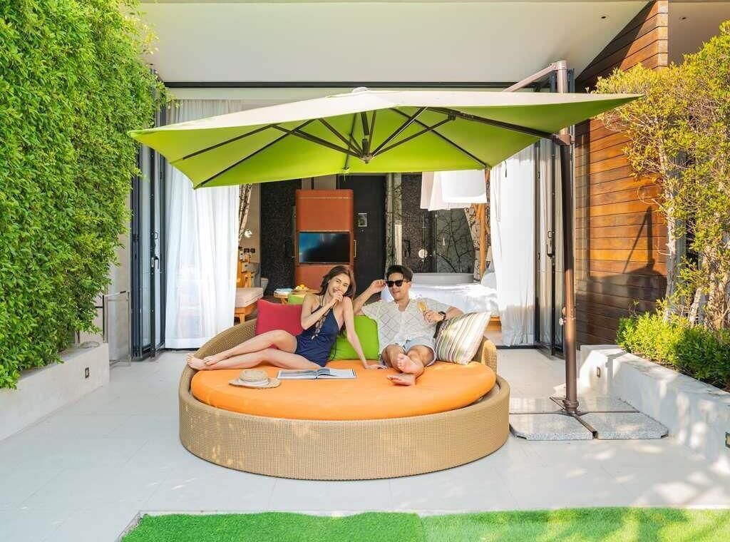 Signature, 1 King Bed, Pool Access (So lofty) | Ropa de cama de alta calidad y artículos del minibar gratis 