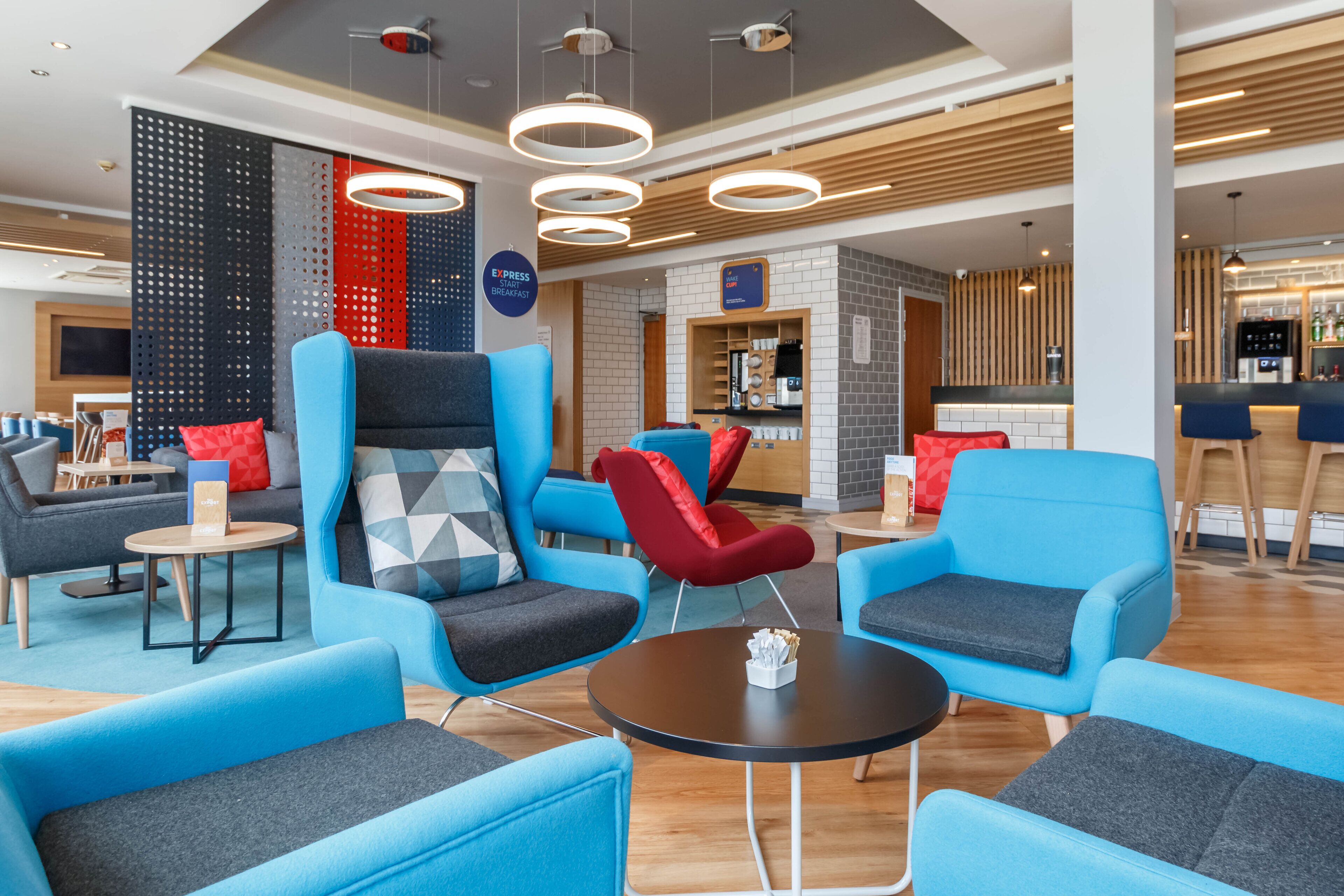 Photo - Holiday Inn Express Walsall M6J10 by IHG