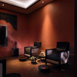 Couples treatment rooms, body treatments, aromatherapy, beach massages