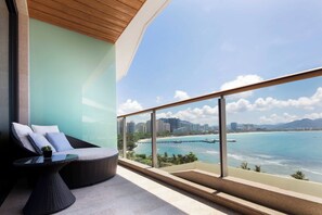 Executive Room, 2 Double Beds, Ocean View | Restaurant | 3 restaurants, breakfast, lunch, dinner served; international cuisine  - JW Marriott Hotel Sanya Dadonghai Bay (Sanya)